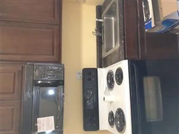 912 N Carey St, Baltimore, MD 21217