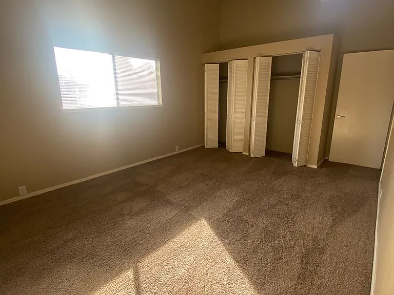 4937 Clear Cir — Photo 24