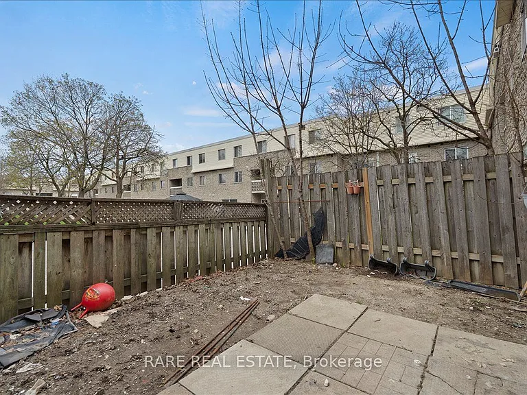 7555 Goreway Dr #157 — Photo 18