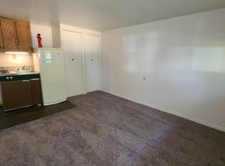 321 Willett Ave APT 3, Dixon, IL 61021