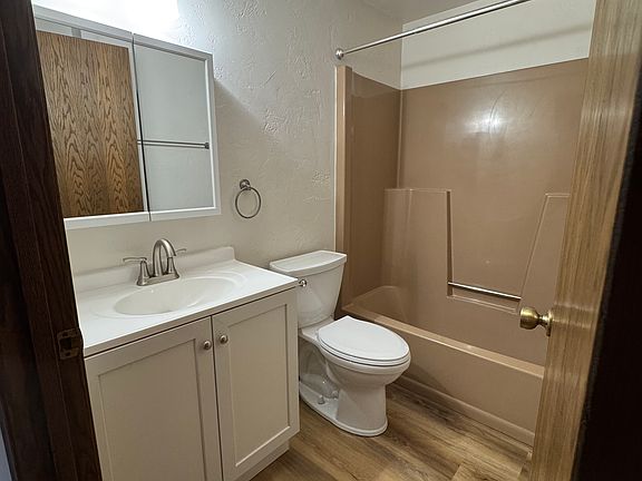 4th image of 1033 Coppens Rd