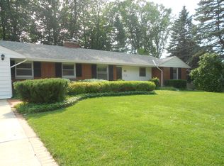 325 Heidel Rd, Thiensville, WI 53092