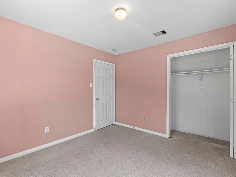 2444 Margaret St #A — Photo 21