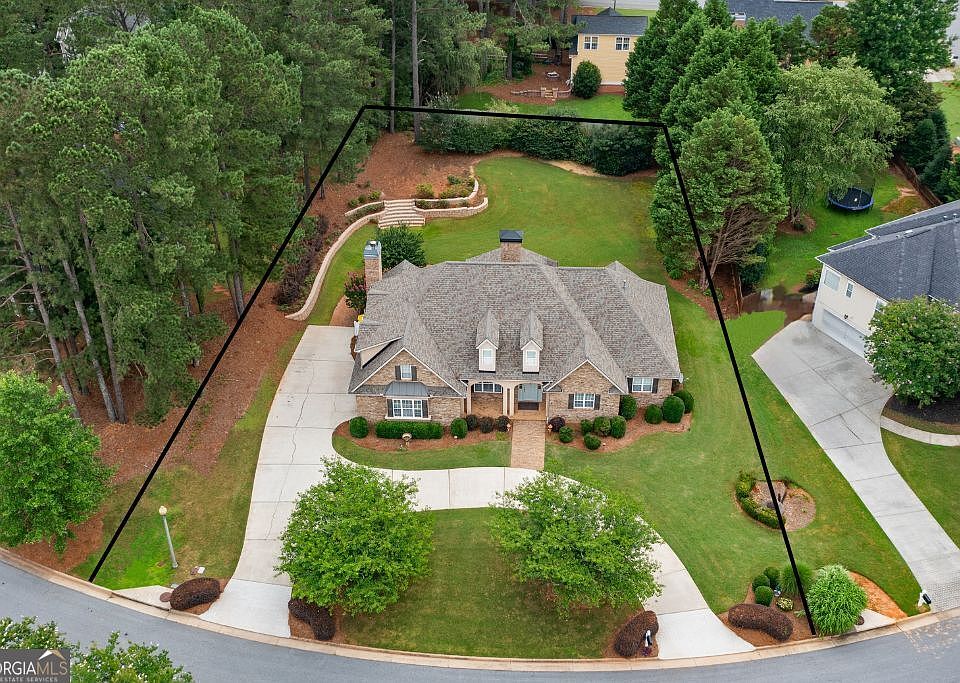 1st image of 15 Stratford Way