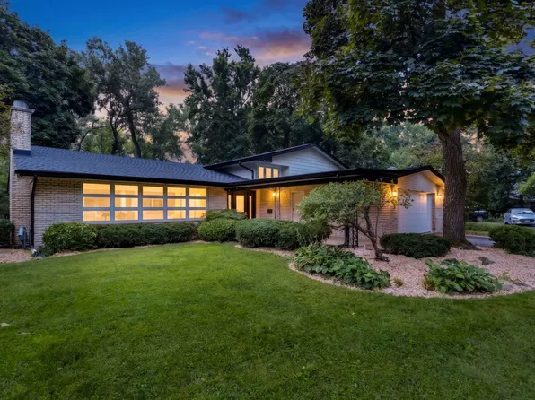 1441 Sequoia Trl, Glenview, IL 60025