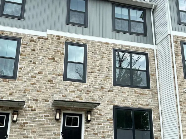 135 Cobblestone Dr #4-22, Harleysville, PA 19438