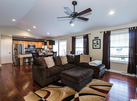 4th image of 246 Bryn Dr