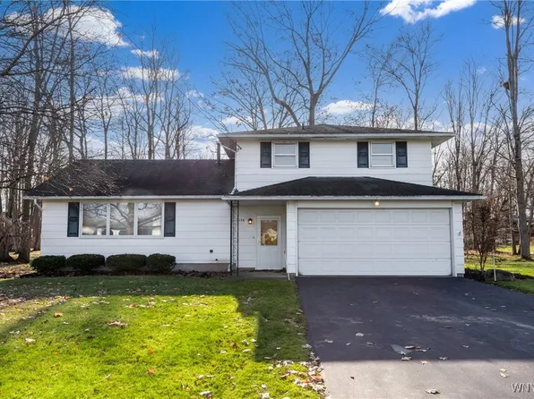 7176 Lincoln Ave, Lockport, NY 14094