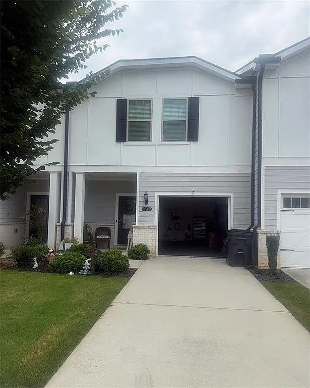 3 bed, 2.5 bath, 1792 sqft, $2,250 — Photo 1
