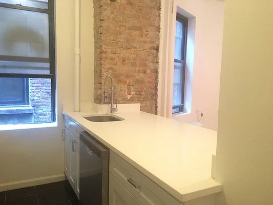 Rented by Sky Management | media 59