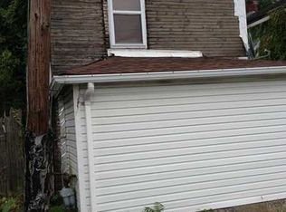 615 Peach Aly, Glassport, PA 15045