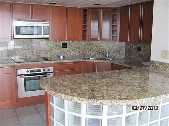3rd image of 1408 SE Bayshore Dr APT 411