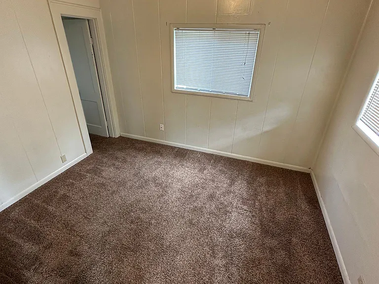 1231 G St — Photo 16