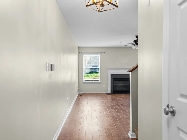 617 Spring Manor Dr — Photo 3