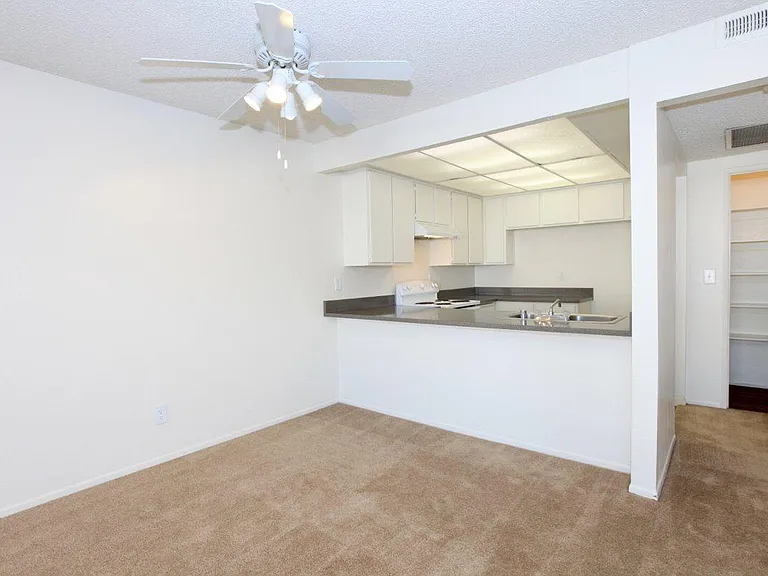 2944 Frontera St — Photo 43
