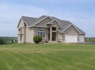 821 165th Ave, New Richmond, WI 54017