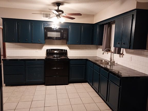 5th image of 608 Mayflower Ln