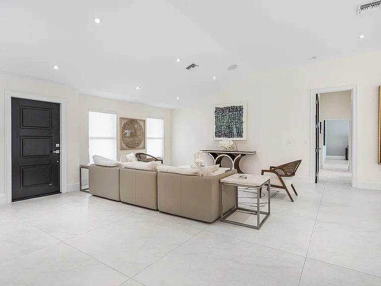 11863 Lake Shore Pl — Photo 9