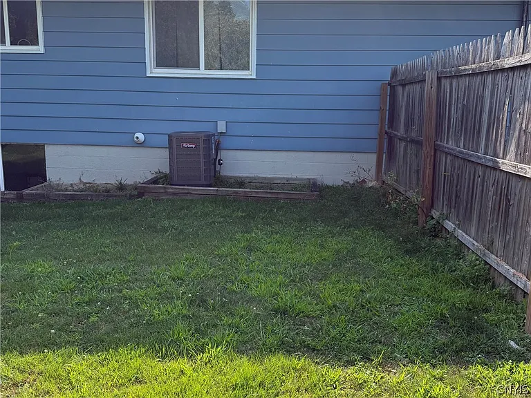 107 Hadley Dr — Photo 40