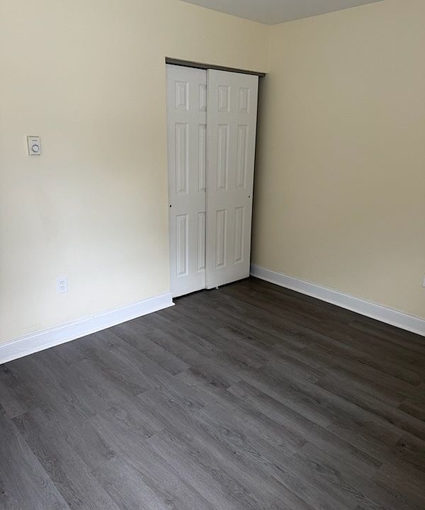 1st image of 422 Bingaman Ct