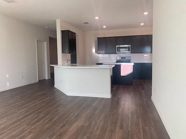 408 Hackberry St — Photo 16
