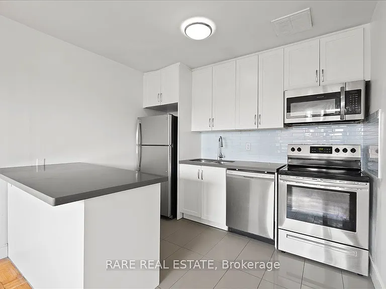 3111 Eglinton Ave E #603 — Photo 1