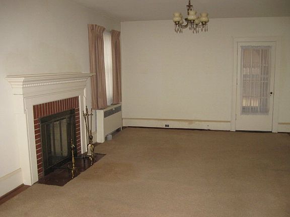 2nd image of 205 Green Hill Dr