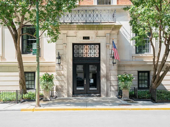 232 E Walton Pl #3E, Chicago, IL 60611