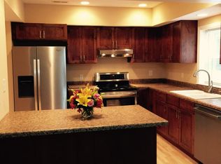 2920 Pine Hill Dr, Chapel Hill, NC 27514