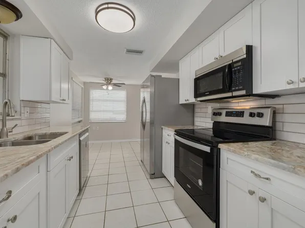 5135 Cardiff Dr, Holiday, FL 34690