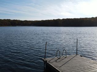 101 Corral Ln, Hawley, PA 18428