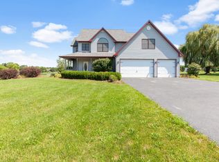 332 Country Rd, Yorkville, IL 60560