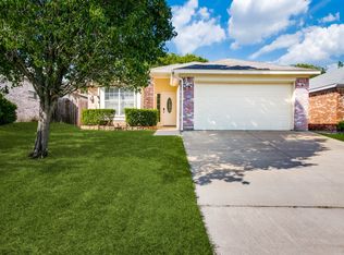 4200 N Coral Springs Dr, Fort Worth, TX 76123
