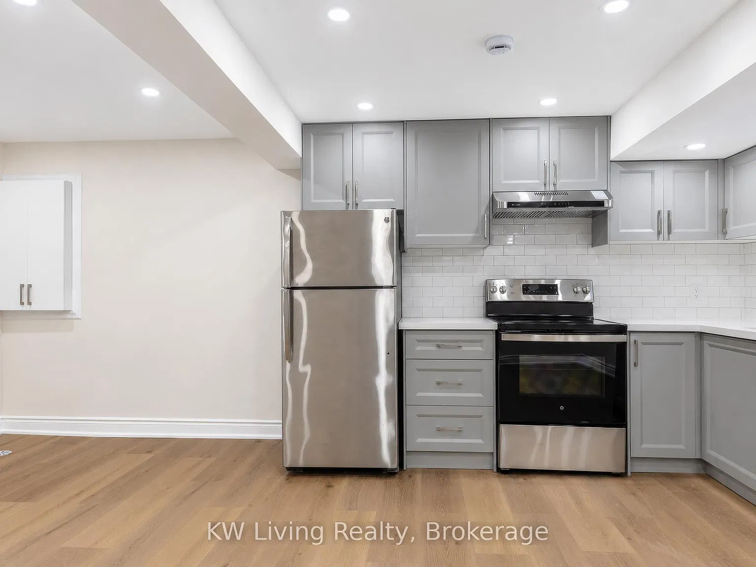 2 bed, $2,000 — Photo 4