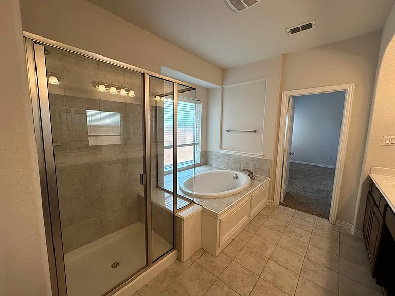 5660 Domer Dr — Photo 15