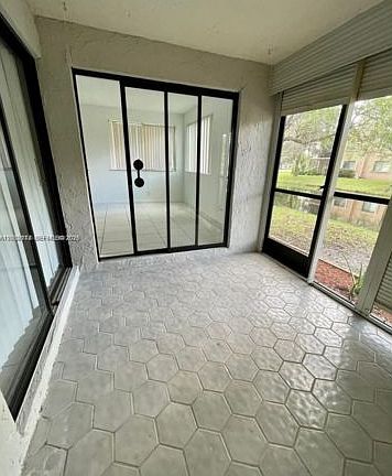 5th image of 183 Lakeview Dr APT 103