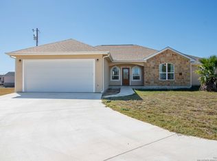 118 Edgewood Cir, Bandera, TX 78003