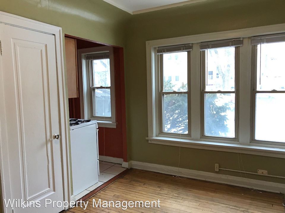 1st image of 1527 N Marshall St #31