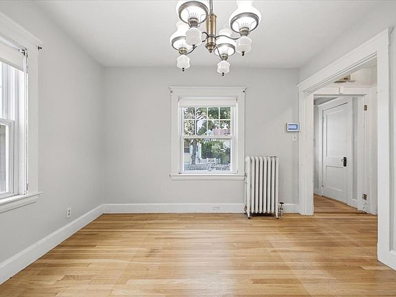 4th image of 41 Eustis St