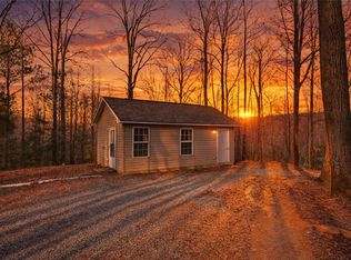 831 Neighborhood Rd, Wellford, SC 29385