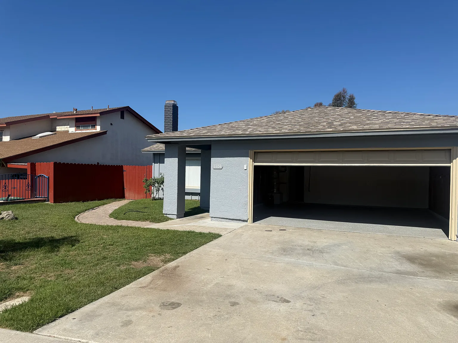 4 bed, 1438 sqft, $4,150 — Photo 2
