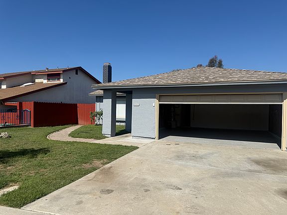 Attached 2 Car Garage with Epoxy Flooring