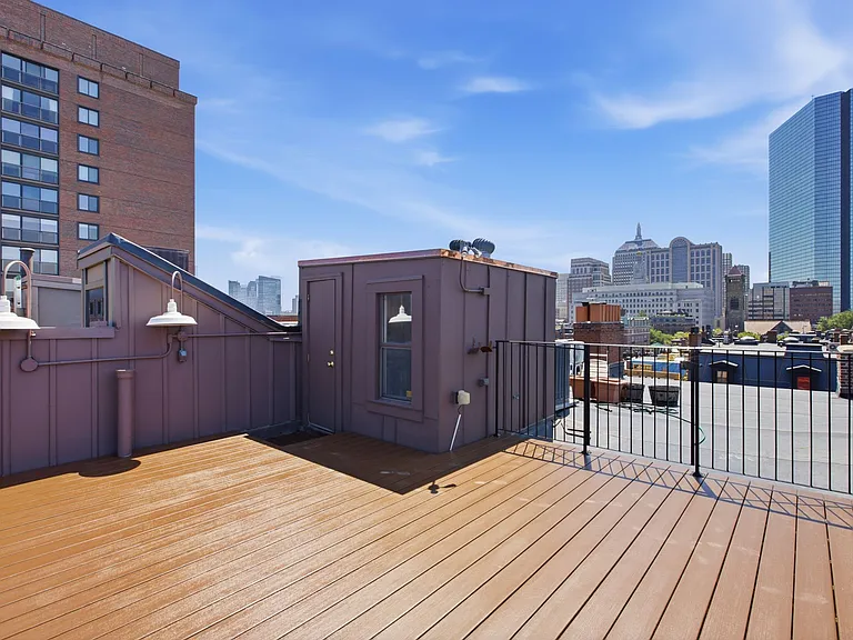 190 Beacon St #7 — Photo 20