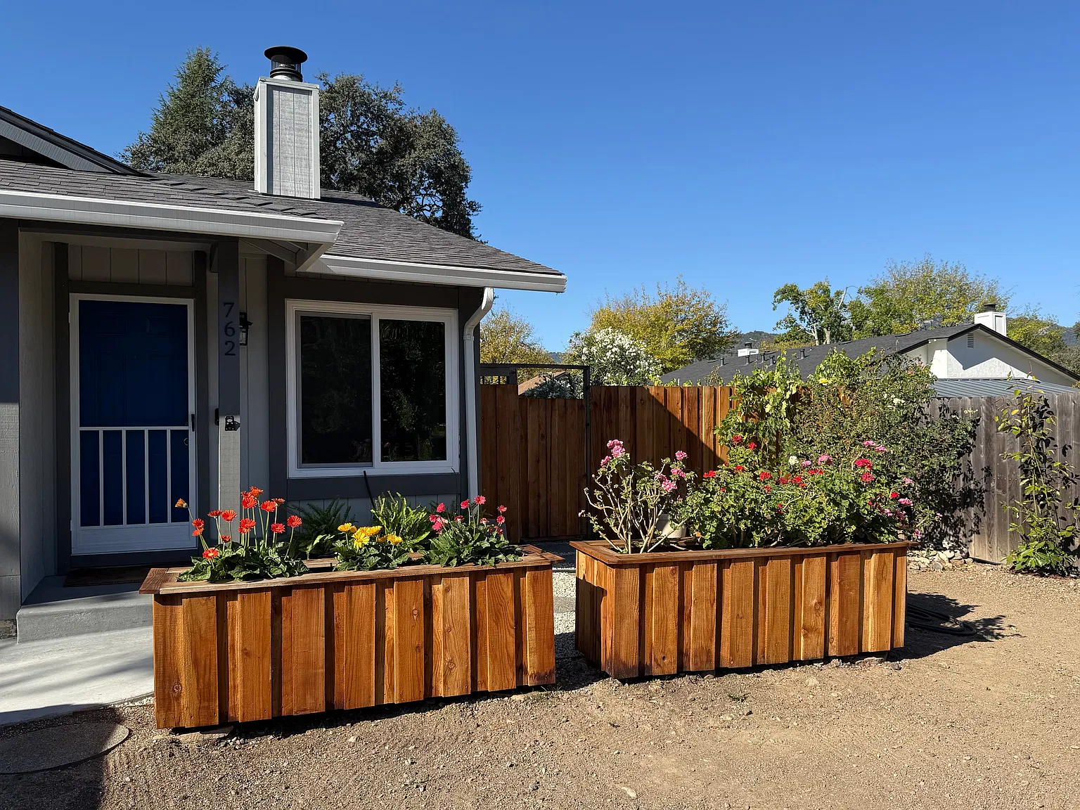 2 bed, 1100 sqft, $3,200 — Photo 2
