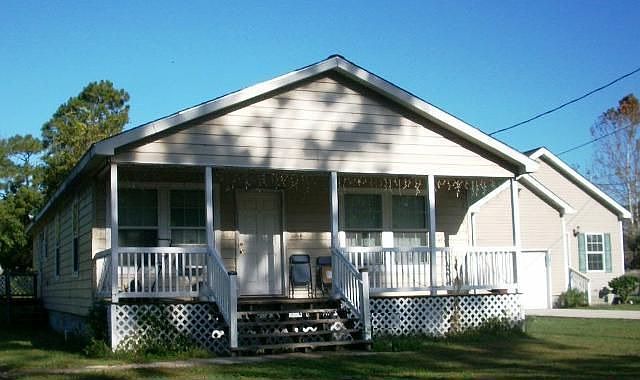 1st image of 104 Sevilla St E