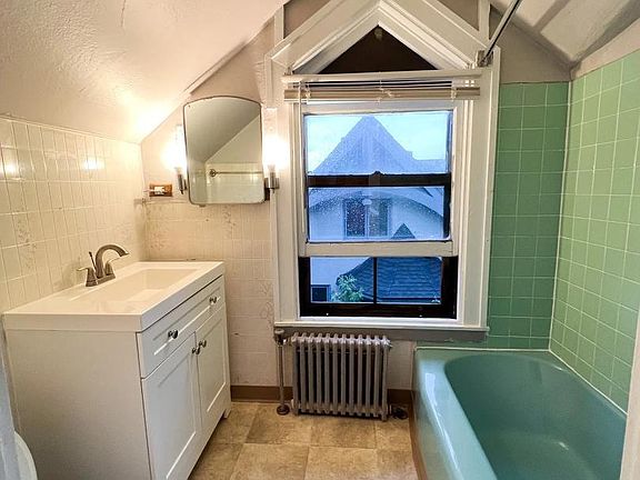 Unit Photo