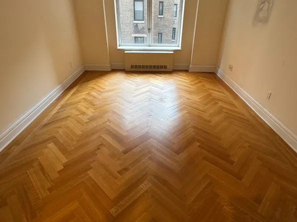 502 Park Avenue image 10 of 12