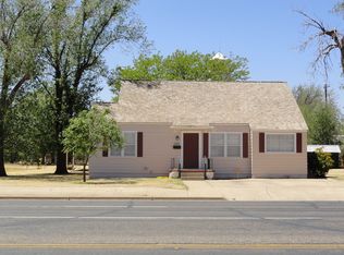1105 Quincy St, Plainview, TX 79072