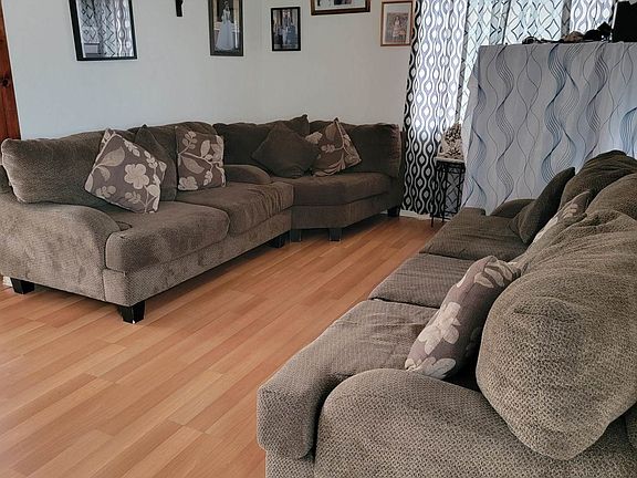 2nd image of 1006 Southside Dr