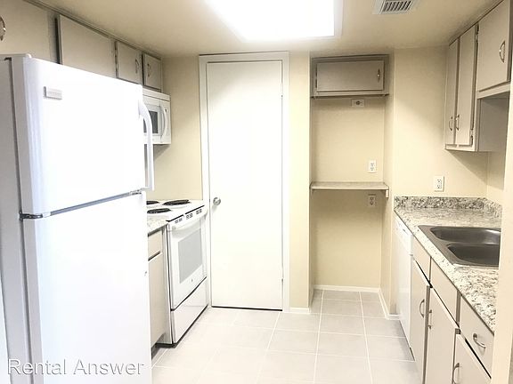 4th image of 9009 Richmond Ave APT 607